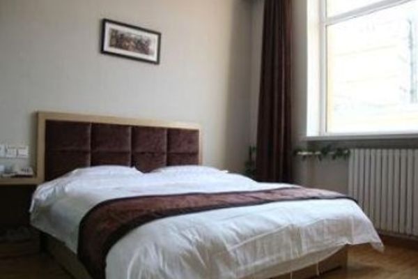 SUPER 8 HOTEL CHENGDE FENGNING (Chengde)